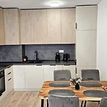 Luxury 2 Flat Free Parking, Pool And Wifi Διαμέρισμα Βάρνα