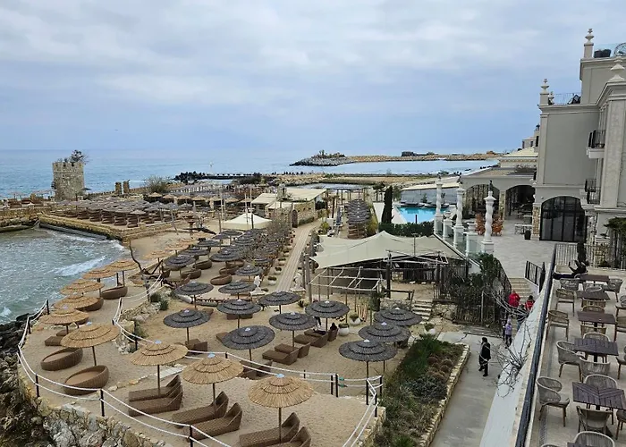 Luxury 2 Flat Free Parking, Pool And Wifi Βάρνα