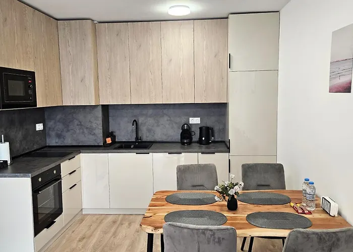 Luxury 2 Flat Free Parking, Pool And Wifi Διαμέρισμα Βάρνα