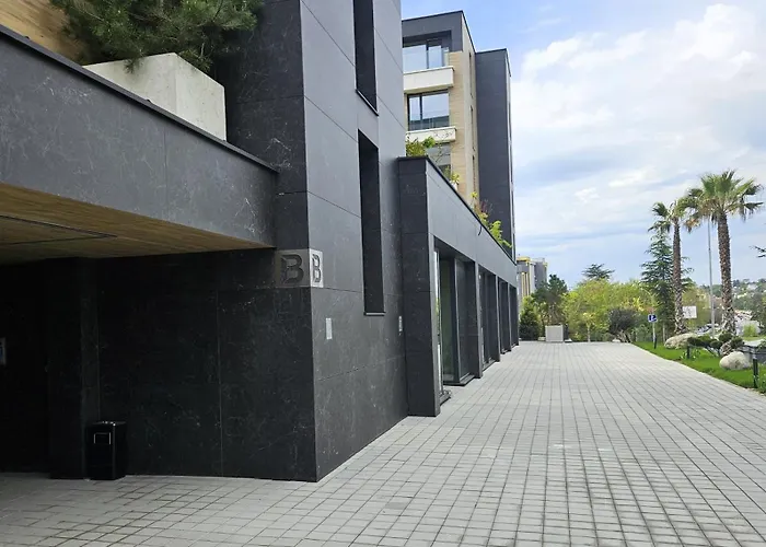 Luxury 2 Flat Free Parking, Pool And Wifi Διαμέρισμα