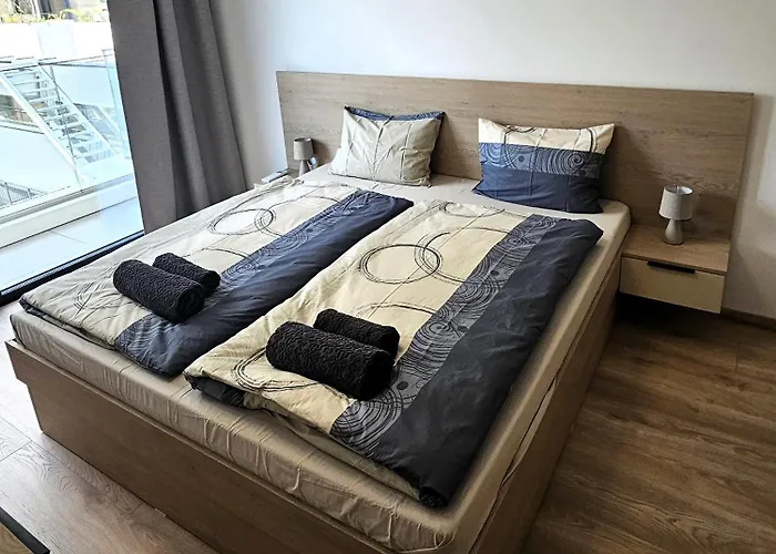 Luxury 2 Flat Free Parking, Pool And Wifi