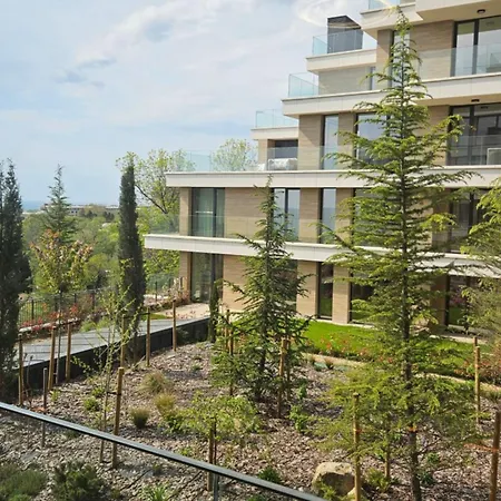 Luxury 2 Flat Free Parking, Pool And Wifi Apartman