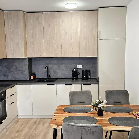 Luxury 2 Flat Free Parking, Pool And Wifi Apartman Várna