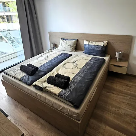 Luxury 2 Flat Free Parking, Pool And Wifi