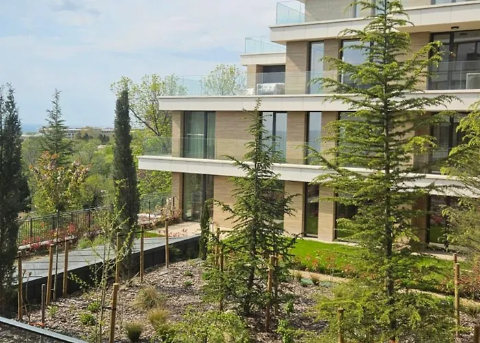 Luxury 2 Flat Free Parking, Pool And Wifi Apartmán