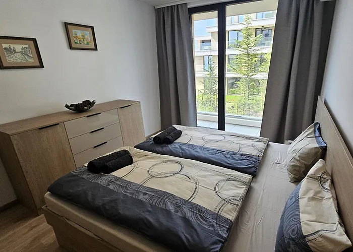 Luxury 2 Flat Free Parking, Pool And Wifi Apartmán