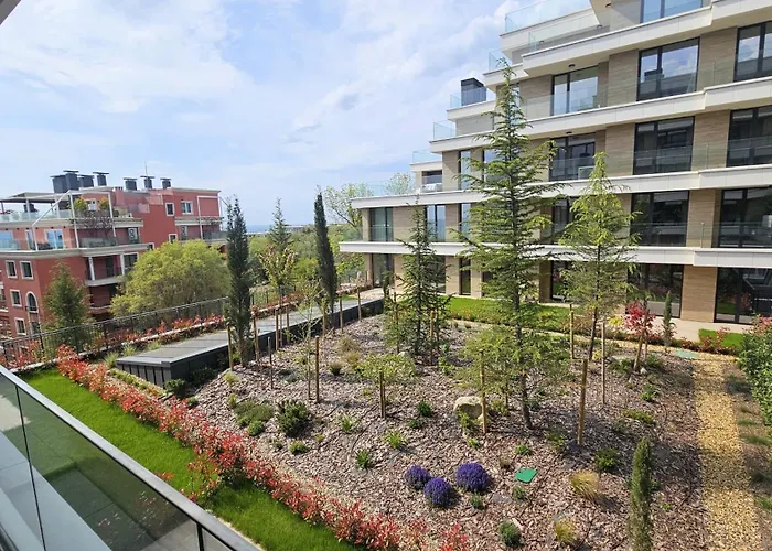 Luxury 2 Flat Free Parking, Pool And Wifi Apartmán Varna